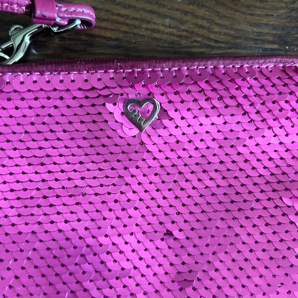 Coach Poppy Hot Pink Magenta Heart Sequin Zipper Wristlet - Picture 3 of 8